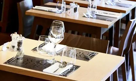 Kyriad Rouen Nord - Saint Aignan 3*