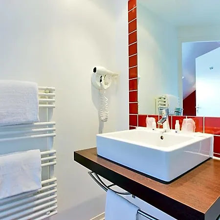 Kyriad Rouen Nord - Saint Aignan 3* 蒙圣埃尼昂