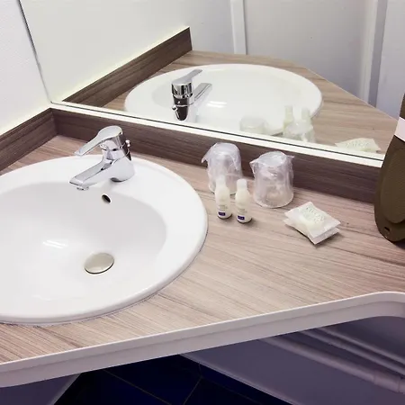 Kyriad Rouen Nord - Saint Aignan Hotel