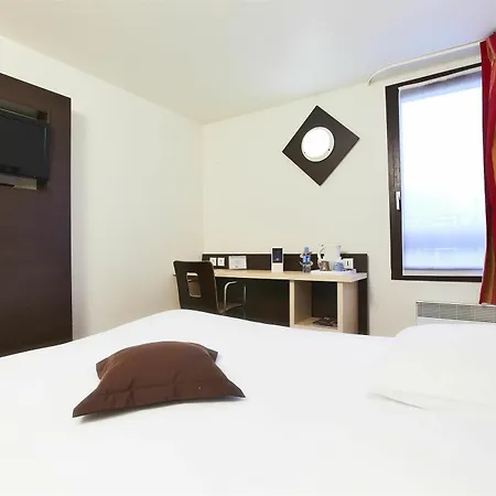 מלון Kyriad Rouen Nord - Saint Aignan 3*