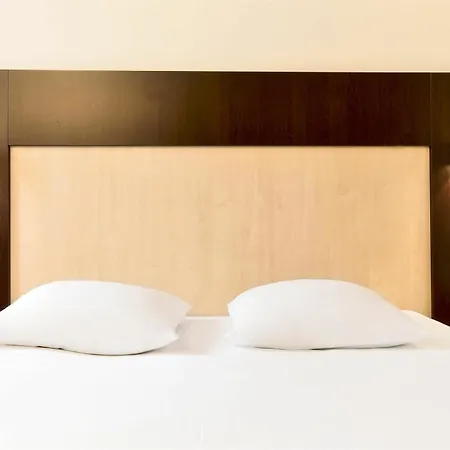 Kyriad Rouen Nord - Saint Aignan Hotell